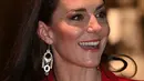 <p>Putri Wales Kate Middleton menghadiri acara The Royal Foundation Centre for Early Childhood di BAFTA, London, Inggris, 30 Januari 2023. Perancang Chalk sekaligus arsitek Malaika Carr sebelumnya mengatakan kepada Page Six Style bahwa dia "terpesona" melihat sang putri mengenakan anting-anting yang terinspirasi oleh arsitektur Royal Opera House. (Eddie Mulholland/Pool Photo via AP)</p>