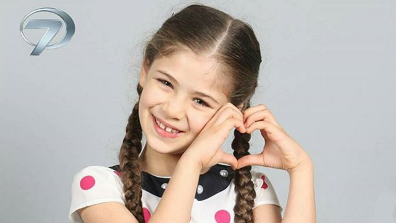 Pemeran Elif Belajar Berbagi dan Peduli Sesama