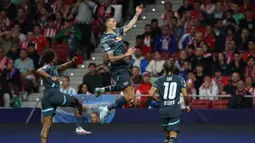 RB Leipzig mengejutkan Atletico Madrid lewat aksi Benjamin Sesko yang mencetak gol pada menit ke-4. (Thomas COEX/AFP)