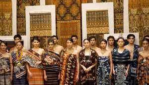 UMARATU, Rumah Ibu Bumi yang Merayakan Perempuan Penenun dan Warisan Tenun Sumba
