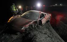 Ini kondisi mobil Arturo Vidal yang rusak parah usai kecelakaan