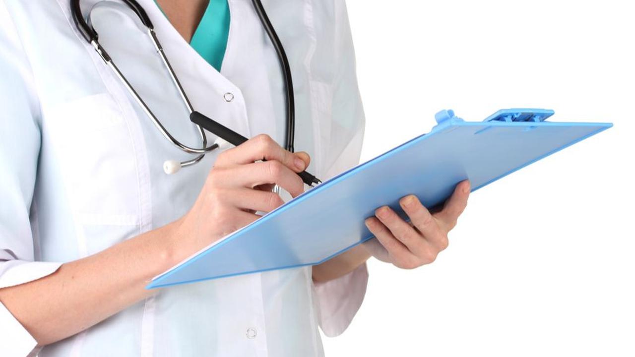 Mary merinci, ISPA nonpneumonia pada balita yang terbanyak. Jumlahnya sebanyak 4.969 kasus. Sementara pada usia lebih dari 5 tahun sebanyak 3.480 kasus.<br>