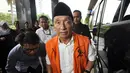 Fuad Amin Imron menjadi Tersangka dugaan korupsi suap gas alam cair Bangkalan,  Jakarta, Kamis (18/12/2014). (Liputan6.com/Miftahul Hayat)