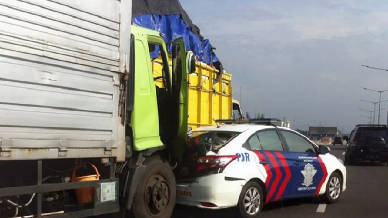 20160416-Kecelakaan-di-Tol-Joglo-2-Orang-Meninggal-Jakarta