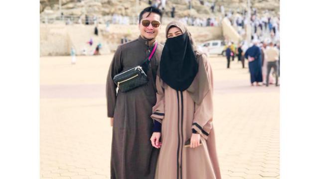 Arie Untung Memperkenalkan Istri Mudanya Showbiz Liputan6 Com