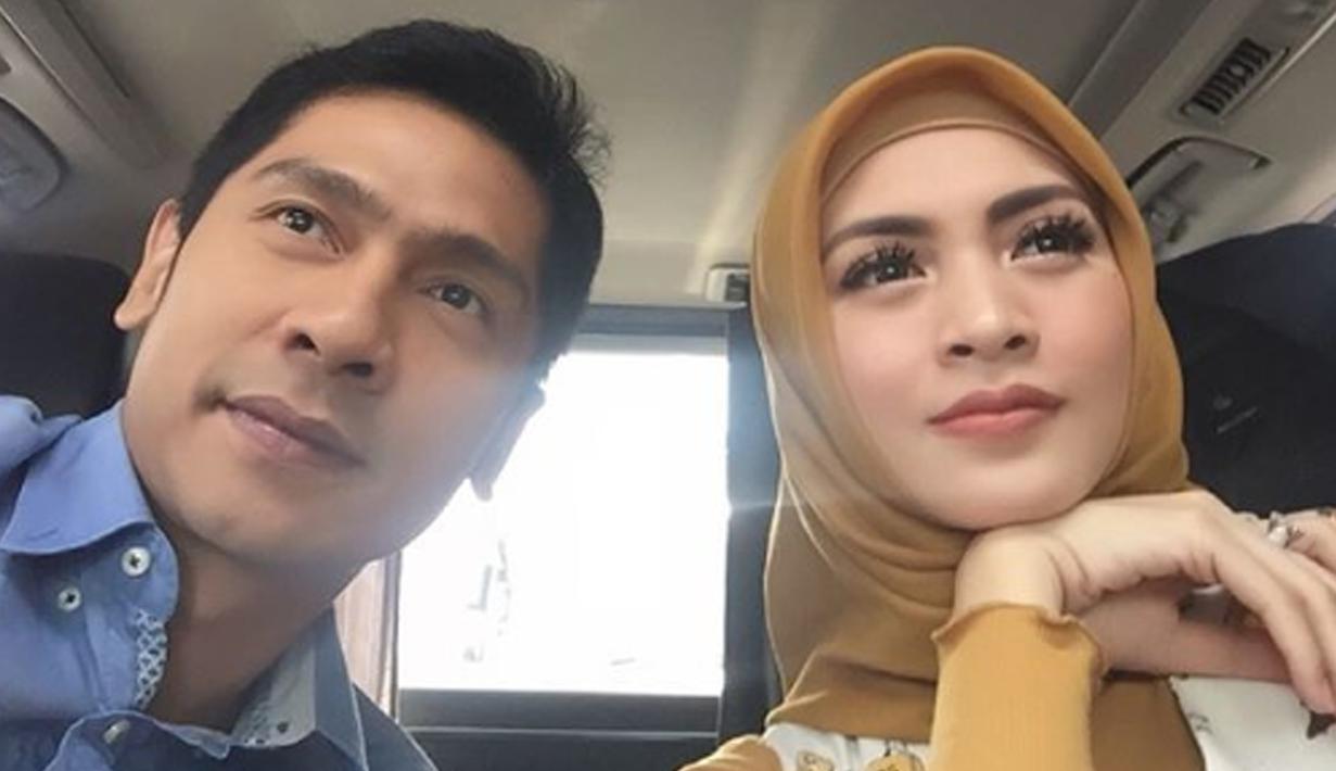 FOTO Tampil Berhijab Donita Semakin Terlihat Cantik 