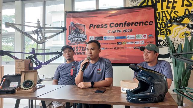 Konferensi pers Komunitas sepeda gunung (MTB), Shredding Together