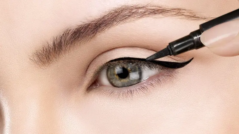 Maskara dan Eyeliner