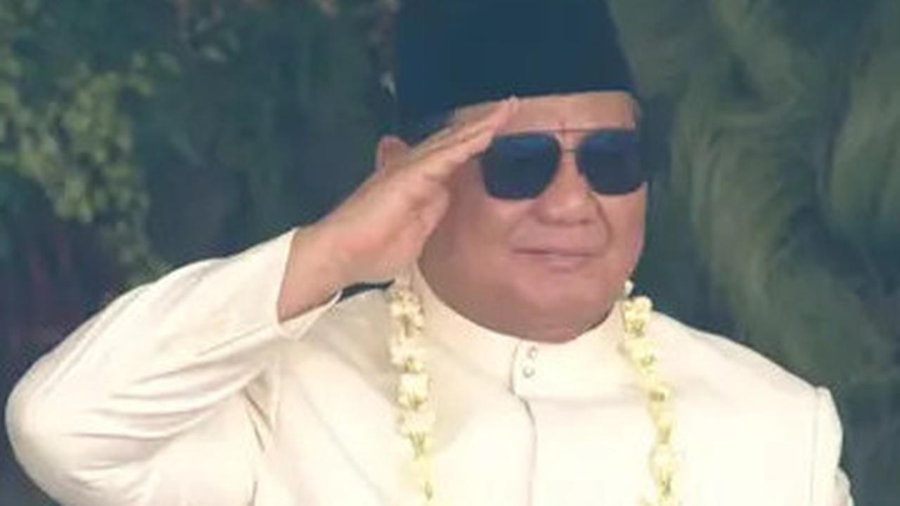 Kala Prabowo Asyik Berjoget 'Terbius' Hentakan Musik Pacu Jalur dan Tabola Bale di Perayaan HUT ke-80 RI