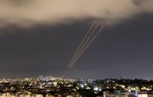 FOTO: Mencekamnya Israel Dihujani Rudal Iran, Sirine Meraung-Raung hingga Iron Dome Sibuk Tangkis Serangan