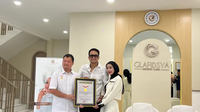 Reza Gladys dan suami (Instagram/rezagladys)