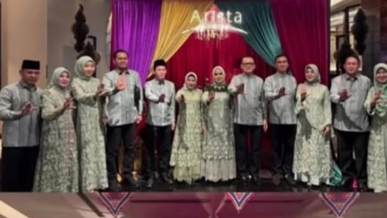 Heboh Foto Bupati-Wakil Bupati Empat Lawang Open House di Hotel Mewah Palembang, Berseragam Kompak Bareng Istri dan Pejabat