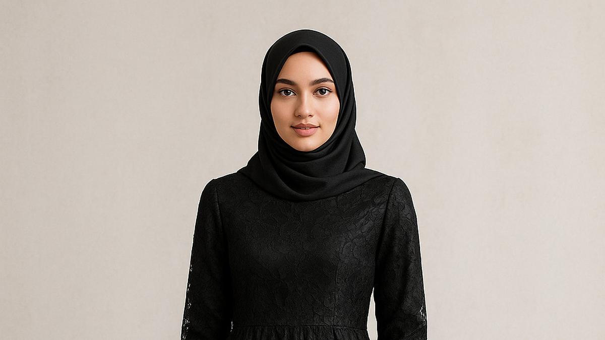 8 Gamis Brokat Hitam Berlapis Tile 2025 Ini Bisa Ubah Gayamu Jadi Super Anggun