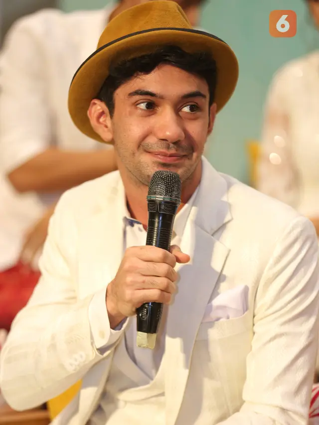 [Fimela] Reza Rahadian