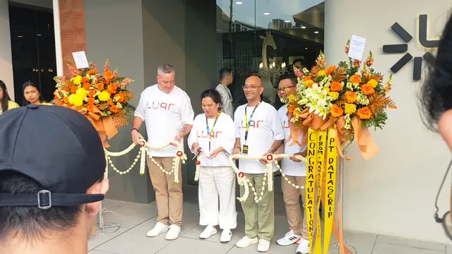 Soft opening showroom LUAR