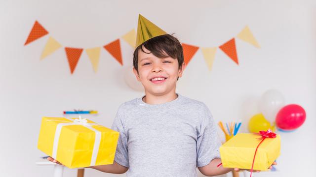 Ilustrasi ulang tahun, adik laki-laki