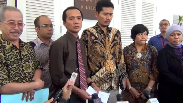 Tiga Komisioner Komnas HAM, Nurcholis, Siti Noor Laila dan Roichatu Aswidah mendatangi Kantor Transisi Jokowi-JK 