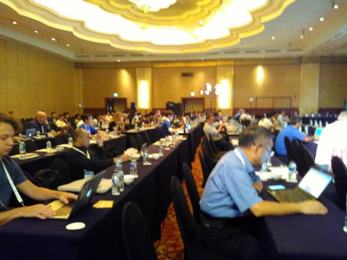Situasi hari terakhir APNIC 40 di Jakarta, peserta tetap fokus
