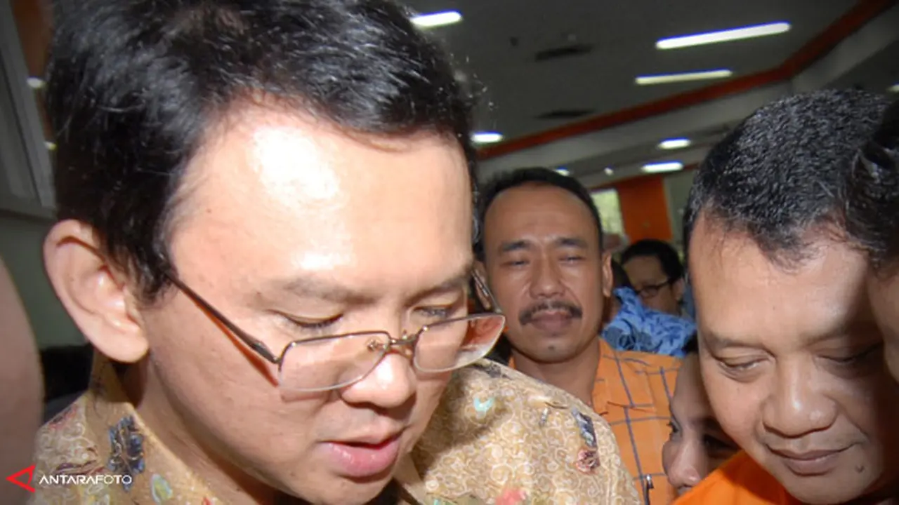 ahok-kawasan-dilarang-merokok-130503b.jp
