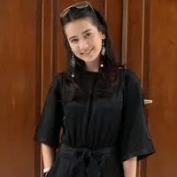 Pemeran sinetron Dhea Imut mengaku sedang jomblo. Kisah cintanya dengan Mateo Epalza Ramirez bule asal Kolombia telah berakhir. Hal itu diungkapkan oleh pemilik nama Dhea Annisa itu saat di kawasan Ampera. (Nurwahyunan/Bintang.com)