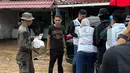 Dhanny menegaskan, BRI sebagai salah satu BUMN terbesar di Indonesia, melalui program BRI Peduli selalu turut berperan aktif dalam memberikan bantuan kepada masyarakat yang terkena bencana. “Kami pastikan BRI selalu aktif dan bergerak cepat menyalurkan berbagai bantuan bagi warga terdampak bencana yang melanda beberapa wilayah di Indonesia dan membantu mempercepat pemulihan pasca bencana” tegas Dhanny. (Sumber: BRI Peduli)