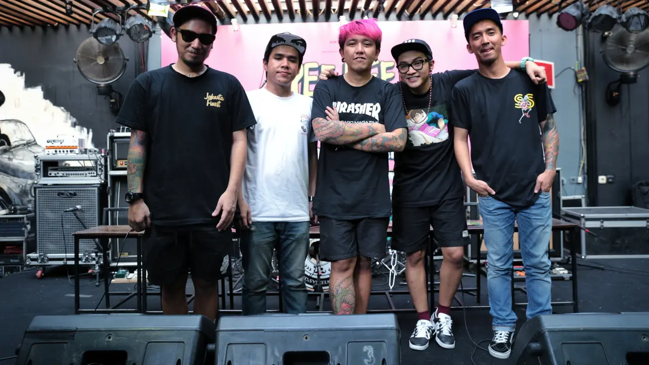 [Bintang] Lirik Lagu Pee Wee Gaskins feat Tuantigabelas, Dan
