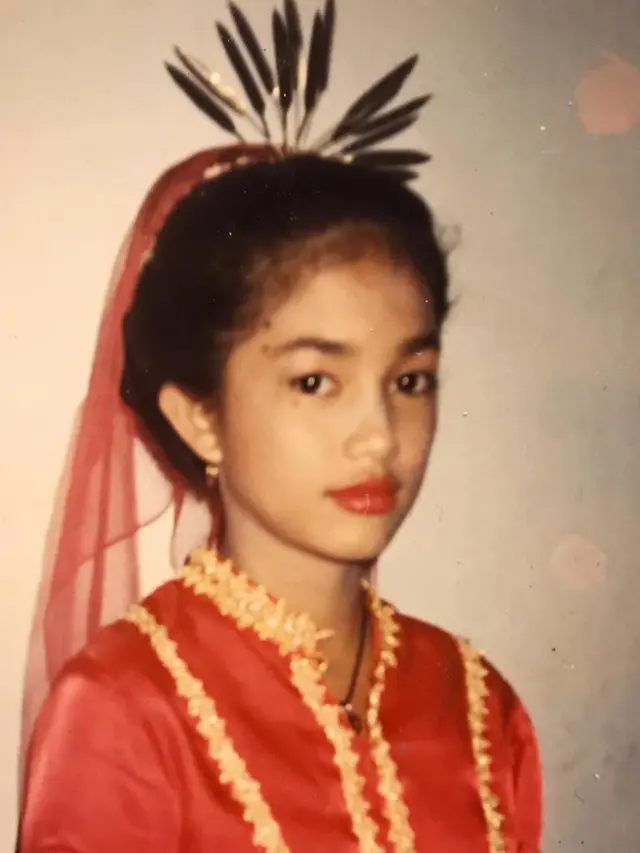 6 Potret Lawas Ussy Sulistiawaty, Parasnya saat SMP Bikin Pangling