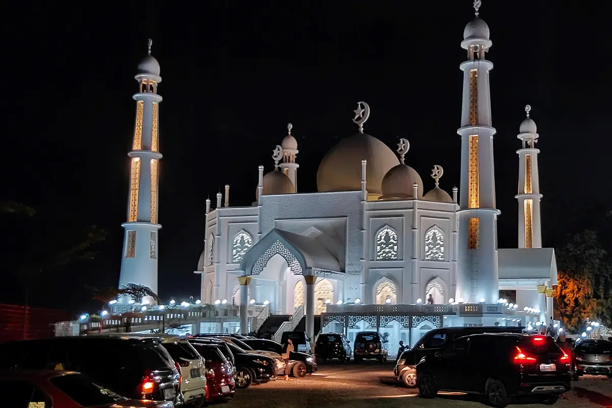 Foto Masjid Al-Hakim Padang