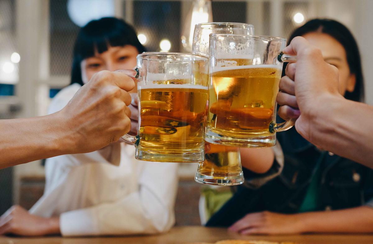 9 Cara Mengatasi Kecanduan Alkohol dengan Efektif, Lakukan Hal Ini