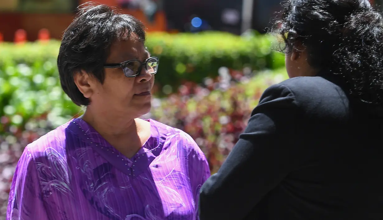 Nenek Australia, Maria Elvira Pinto Exposto usai sidang kasus narkoba di Pengadilan Federal di Putrajaya, Kuala Lumpur, Selasa (26/11/2019). Maria ditangkap pada Desember 2014 saat transit di Bandara Kuala Lumpur dengan 1,1 kg sabu-sabu yang dijahit di dalam kantung tas ranselnya. (Mohd RASFAN/AFP)