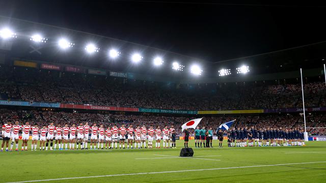 Doa Bersama Tim Rugby Jepang untuk Korban Topan Hagibis