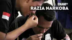 Petugas gabungan Polres Metro Jakarta Barat dengan Imigrasi kelas 1 Jakarta Barat menggelar razia narkoba di Apartemen Park View, Kembangan, Jakarta Barat.