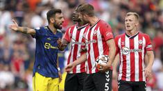 Manchester United gagal memaksimalkan penguasaan bola yang mencapai 63% saat ditahan imbang tuan rumah Southampton 1-1 dalam laga pekan kedua Liga Inggris 2021/2022, Minggu (22/8/2021). Gol bunuh diri Fred hanya dapat dibalas oleh gol penyeimbang Mason Greenwood. (Foto: PA via AP/Andrew Matthews)