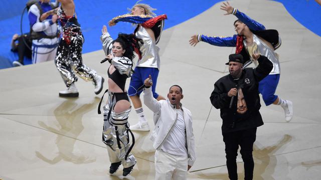 Foto: 5 Penyanyi Top yang Pernah Membawakan Lagu di Piala Dunia