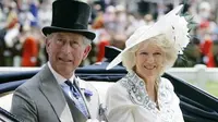 Pangeran Charles dan istrinya, Camilla, saat berada di Royal Ascot pada tahun 2007. (AP)