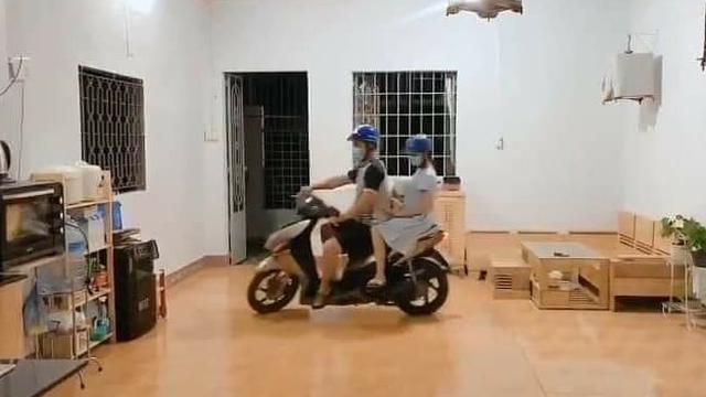 Kocak, 6 Potret Aksi Orang saat Bosan di Rumah Ini Bikin Tepuk Jidat