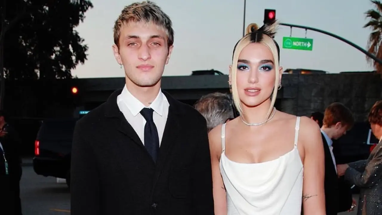 Potret Mesra Dua Lipa dan Anwar Hadid