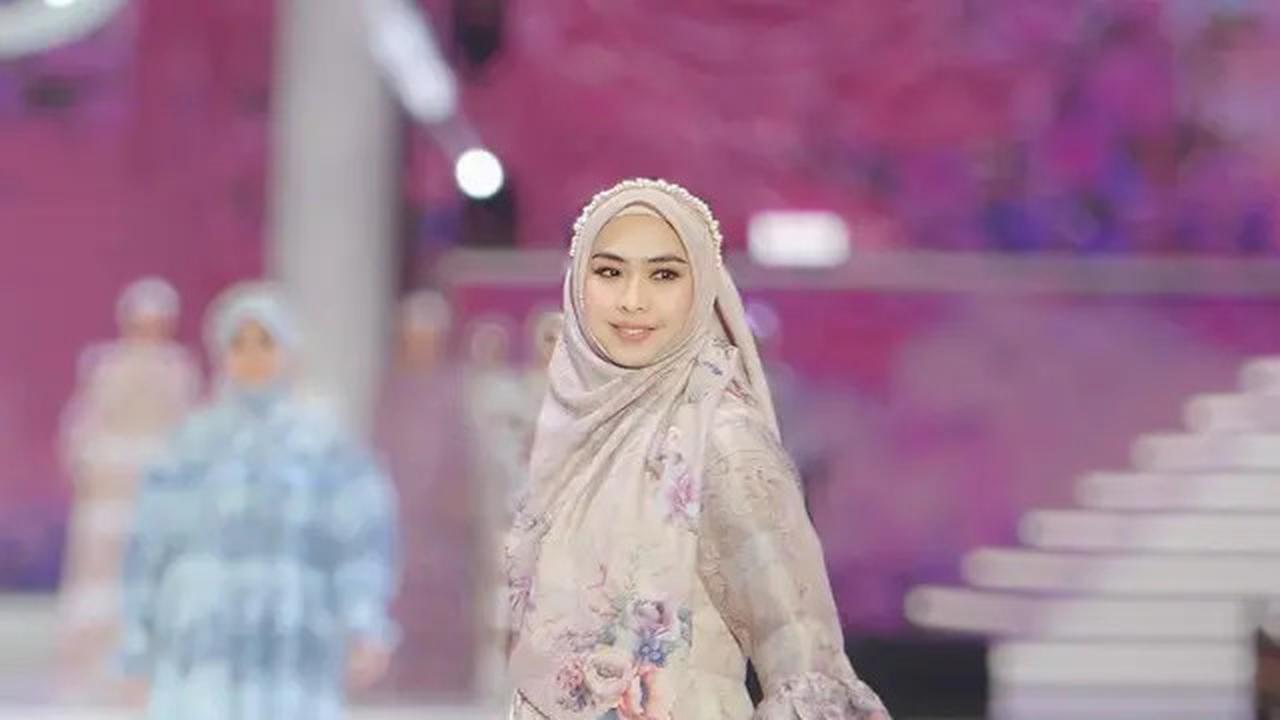5 Model Dress Terbaru, Yuk Intip Padu Padannya untuk Dipakai di Hari Raya