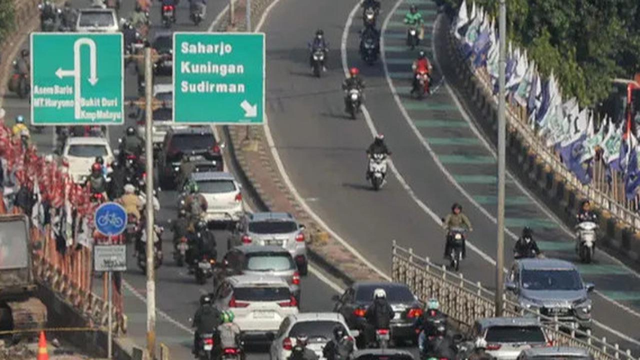 Curhat Pekerja Kerasnya Hidup di Jakarta: Gaji Bulanan Kadang Enggak Cukup, Saya Sudah Sering Makan Tabungan
