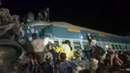 Kecelakaan kereta api terjadi pada Sabtu 21 Januari 2017 malam waktu setempat di Andhra Pradesh, India. Kereta tersebut sedang dalam perjalanan dari Jagdalpur ke Bhubaneswar, ibu kota negara bagian Odisha. (AP Photo)