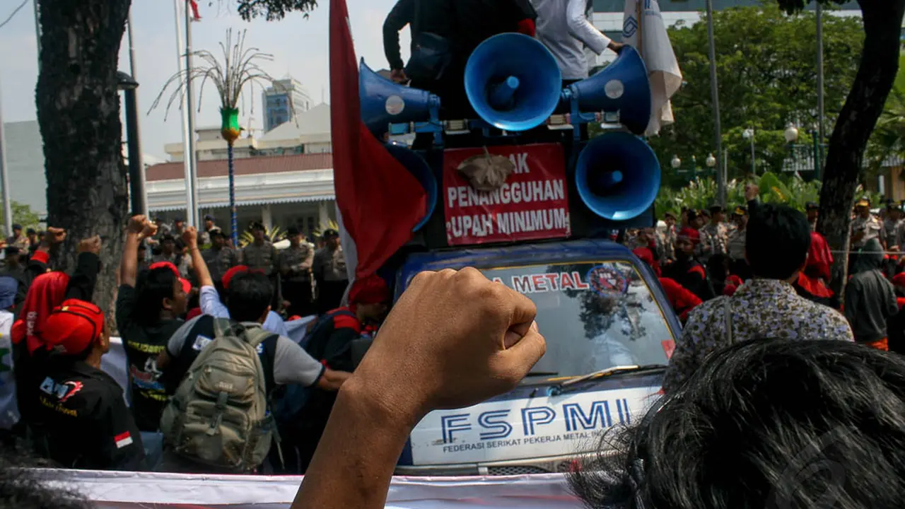 Demo Jokowi, Buruh Minta Kenaikan Upah 