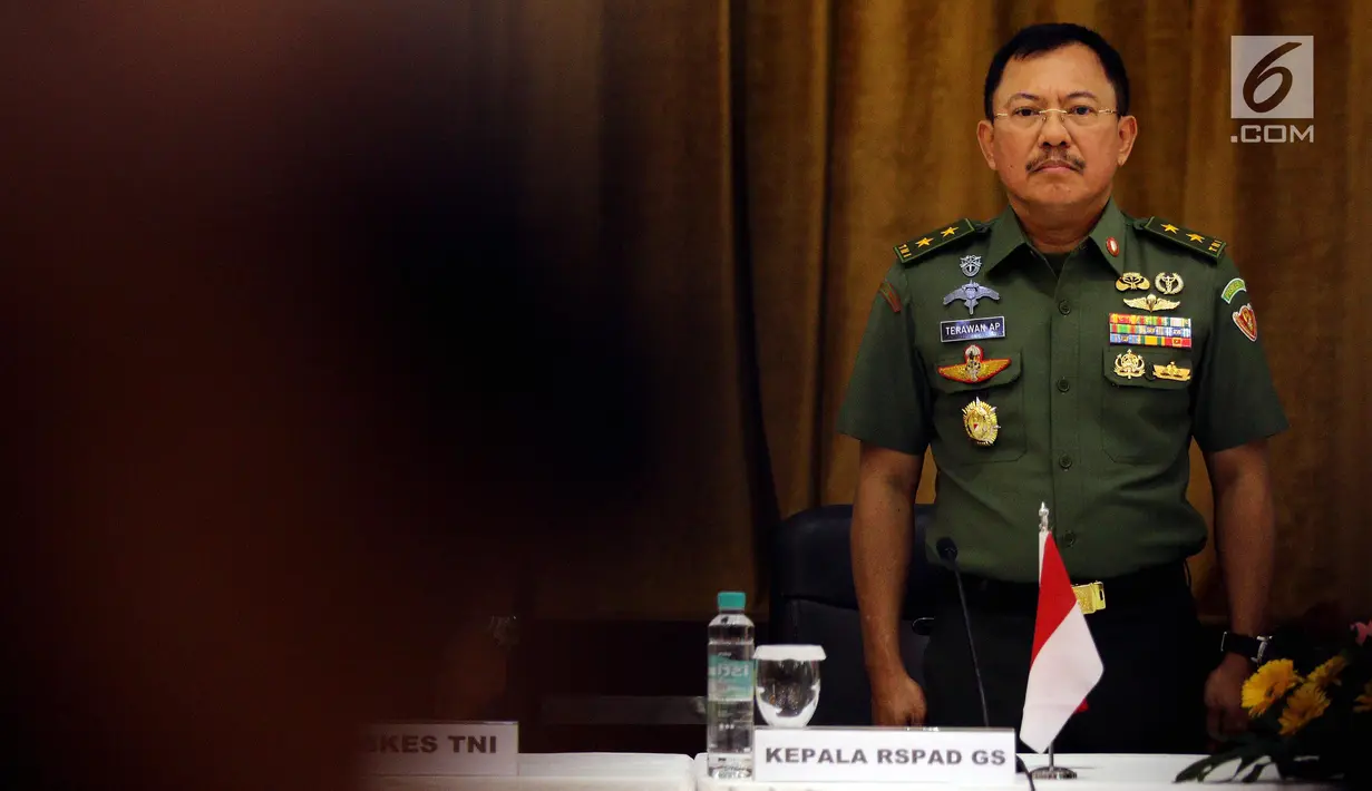 Kepala RSPAD Gatot Soebroto, dr Terawan Agus Putranto saat  penandatanganan MoU kerjasama dengan PT Clinique Suisse di Jakarta, Senin (12/11). DSA atau terapi cuci otak ini akan menyasar pada 1.000 pasien warga negara Vietnam. (Liputan6.com/Johan Tallo)