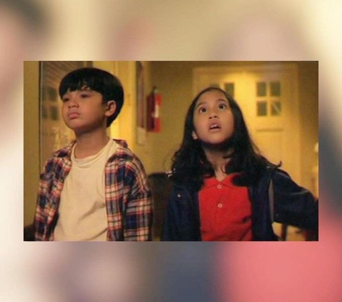 Main dalam film yang sama saat kecil, persahabatan keduanya pun sudah berlangsung lama. Dalam potret ini, keduanya tampak sedang berakting dalam salah satu adegan film Petualangan Sherina yang rilis pada pertengahan tahun 2000.