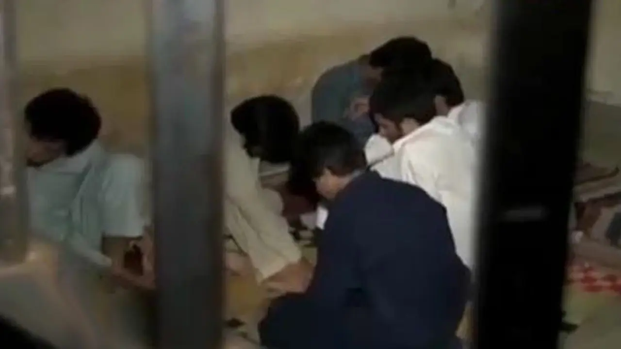 Jendela Dunia: Geng Kriminal Rekam Pelecehan Seksual Ratusan Anak