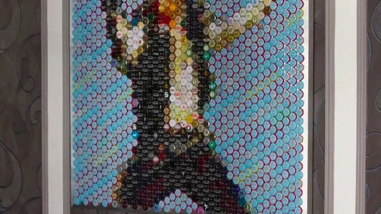 karya seni dari tutup botol