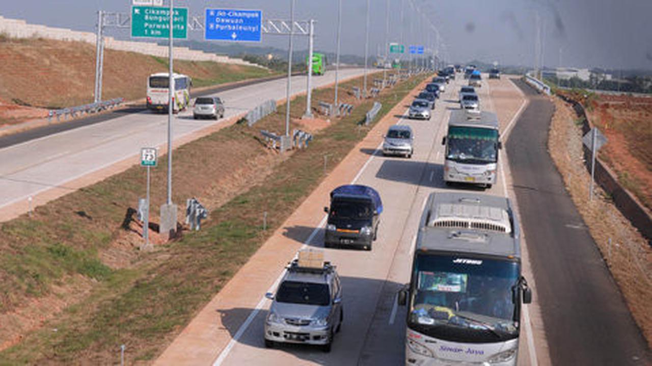 Arus balik, Tol Cipali mulai dipadati kendaraan menuju Jakarta