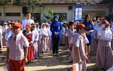Hari Pendidikan Nasional, BRI Peduli Gelar Kelas Inspirasi hingga Berbagi Alat Tulis di SDN 104 Langensari Bandung