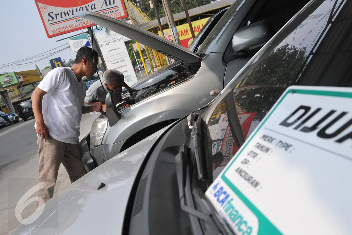 20150701-Permintaan Mobil Bekas Masih Lesu Jelang Lebaran-Depok 2