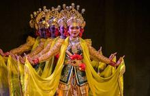 FOTO: Wayang Topeng Panji Hadirkan Pesona Tradisi di Taman Budaya Surabaya