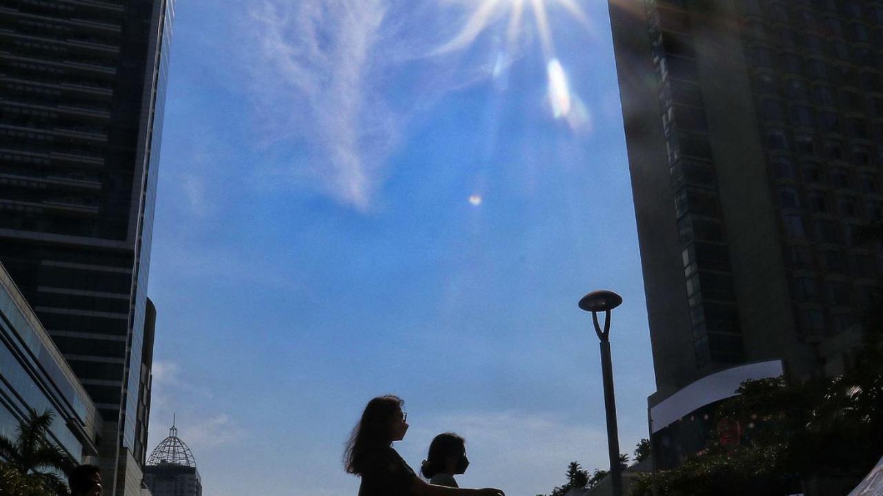 Sehingga dimungkinkan terjadinya penyanggaan atau buffer kenaikan temperatur secara ekstrem dengan terjadi banyak hujan yang mendinginkan permukaan secara periodik.&nbsp;